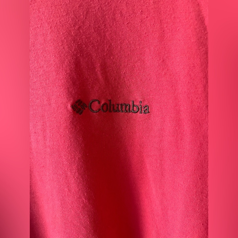 Columbia tee!! - Picture 2 of 4